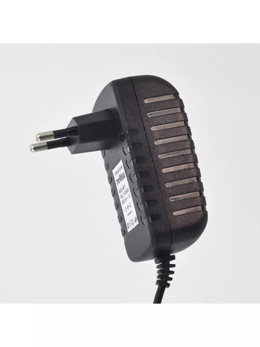 Блок питания универсальный 5V/1.5A (5.5x2.5)
