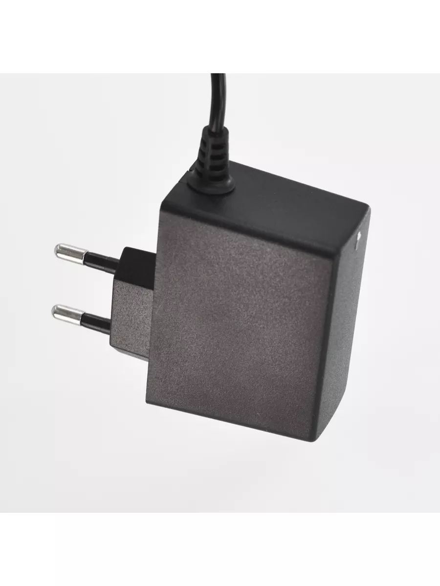Блок питания универсальный 5V/1.5A (5.5x2.5)